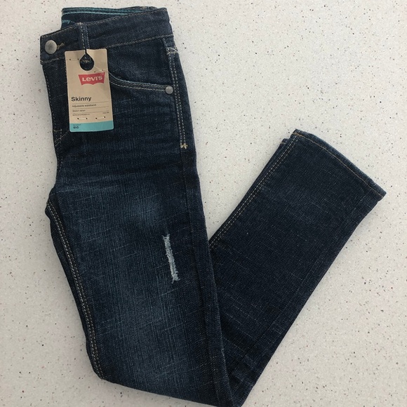 PENDING - Levi’s ripped skinny jeans size 6 NWT - Picture 1 of 8
